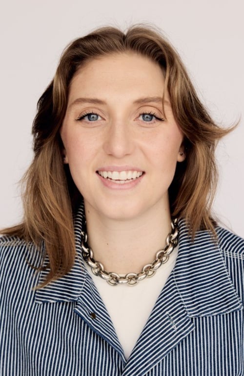 Leah Profile Image